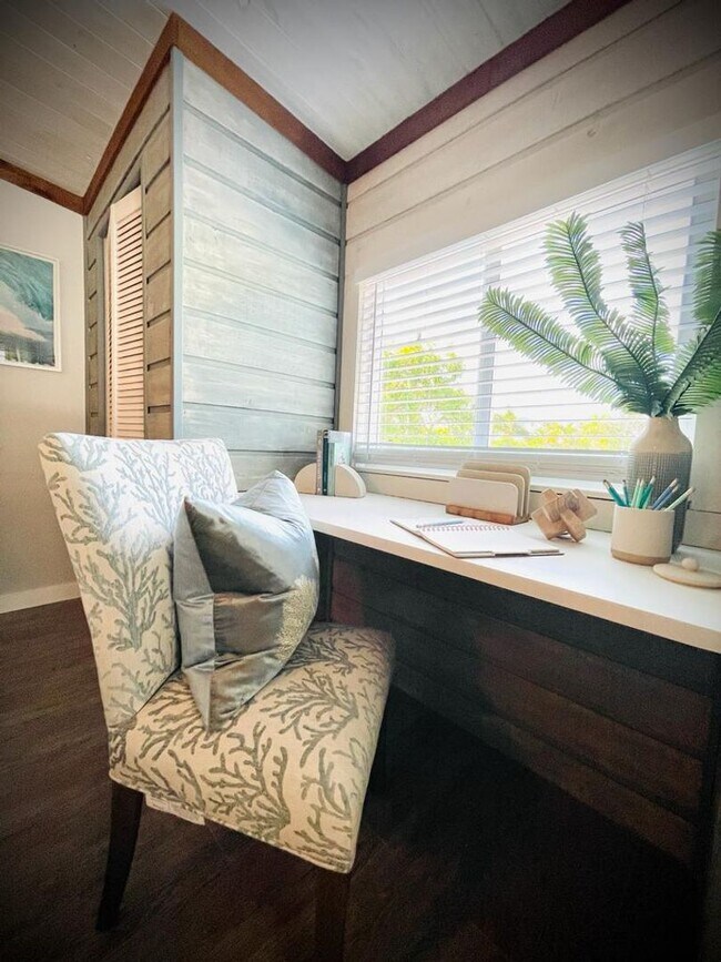 Building Photo - 605 Kensington Pl