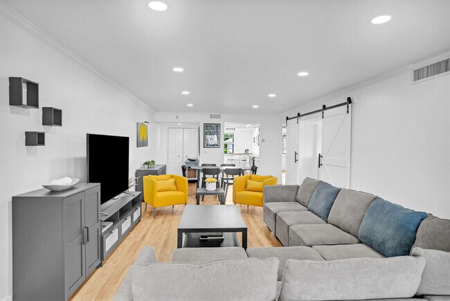 Building Photo - 1210 Sugar Sands Blvd