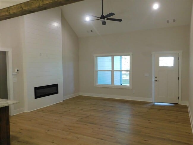 Building Photo - 340 Harmony Dr