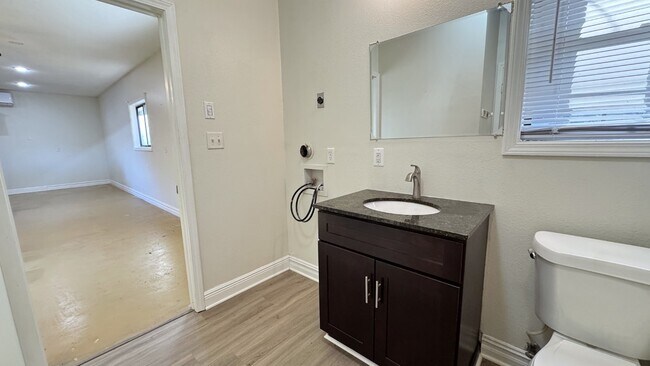 Building Photo - 284 Connie Lynne Dr