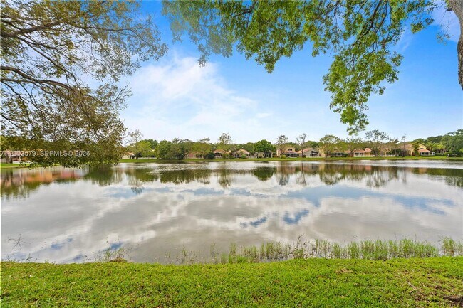 Building Photo - 237 NW 100th Ave