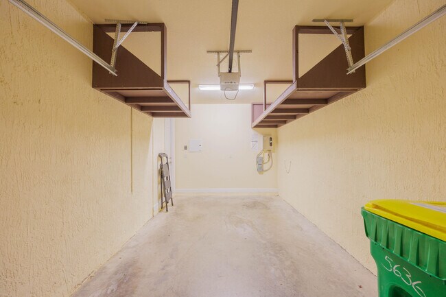 Building Photo - 5636 NW 58th Ln