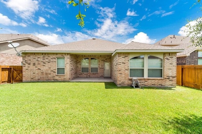 Building Photo - 6114 Brookmall Dr