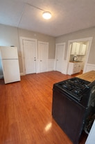 Building Photo - 49 Belden St