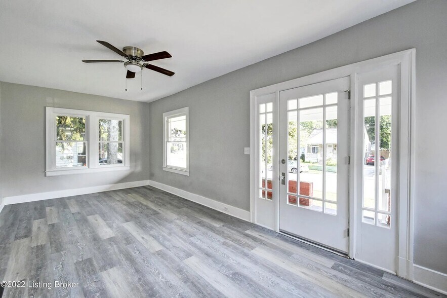 Building Photo - 130 Gillette Ave