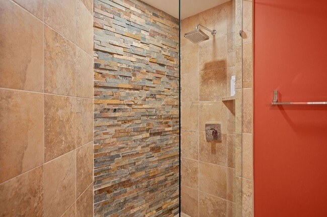 Building Photo - Anderson Township- Immaculate 4 bedroom on...