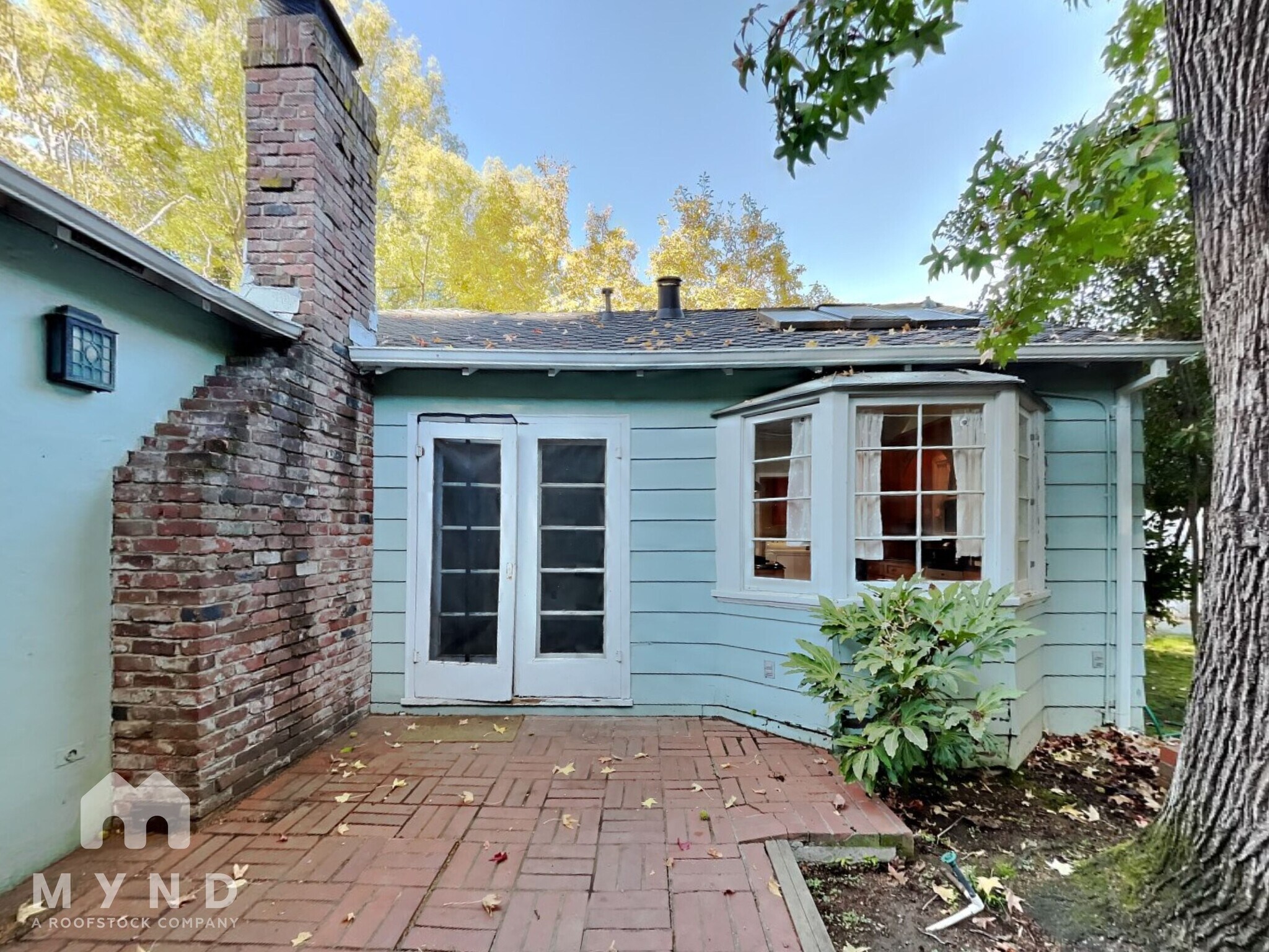 Building Photo - 1213 10th Ave