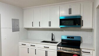 Building Photo - 4149 NW 23rd Ct