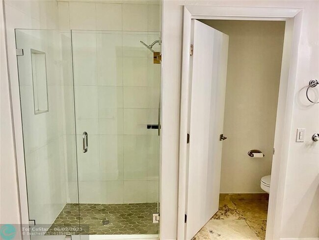 Building Photo - 5357 Buckhead Cir