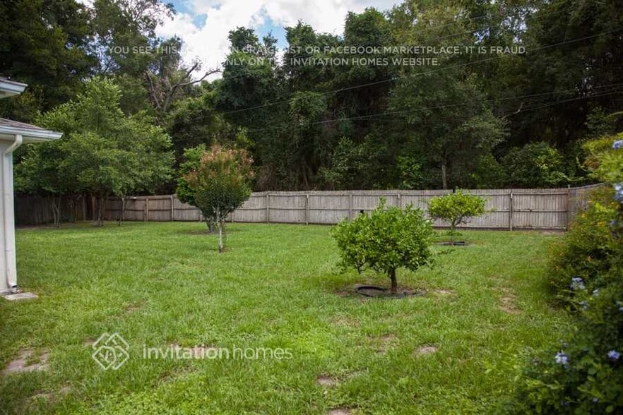 Building Photo - 8546 Thrasher Ct