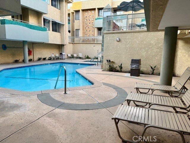 Building Photo - 19009 Sherman Way