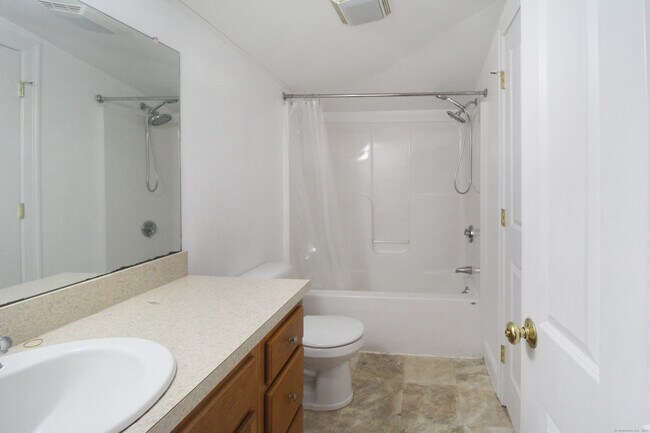 Building Photo - 41 Wolcott St