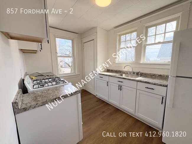 Primary Photo - 4 bed, 1 bath apartment in Dormont