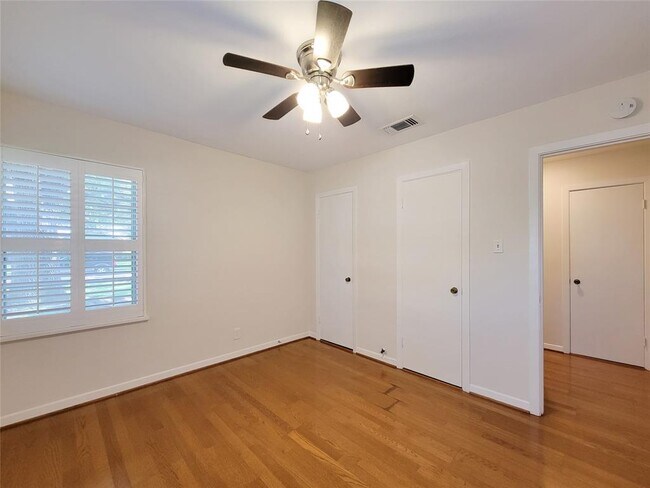 Building Photo - 4602 Redstart St