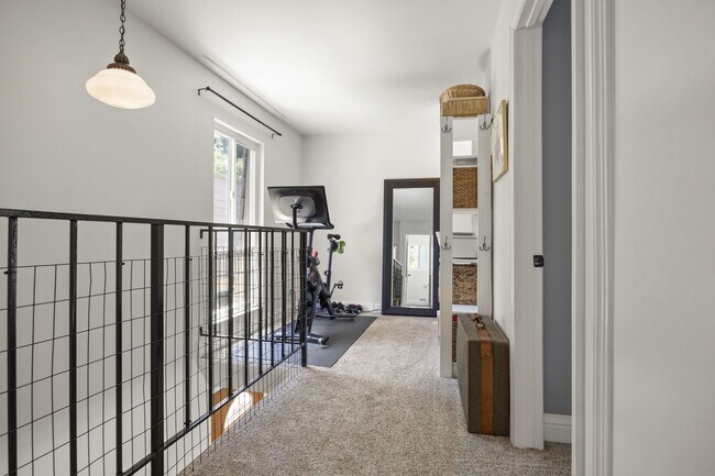 Building Photo - 27462 Country Glen Rd