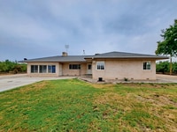 Building Photo - 3BR Country Style Home Available NOW!