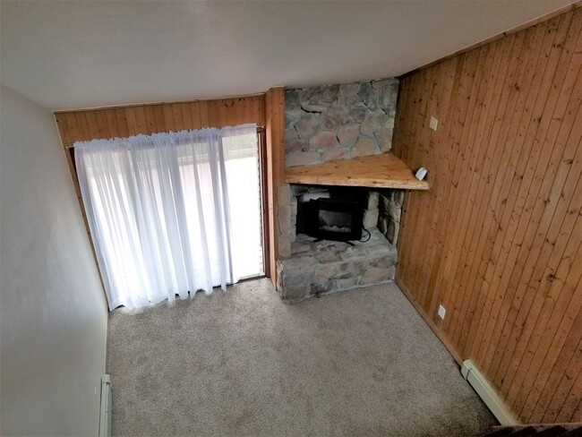 Building Photo - 300 Miners Creek Rd