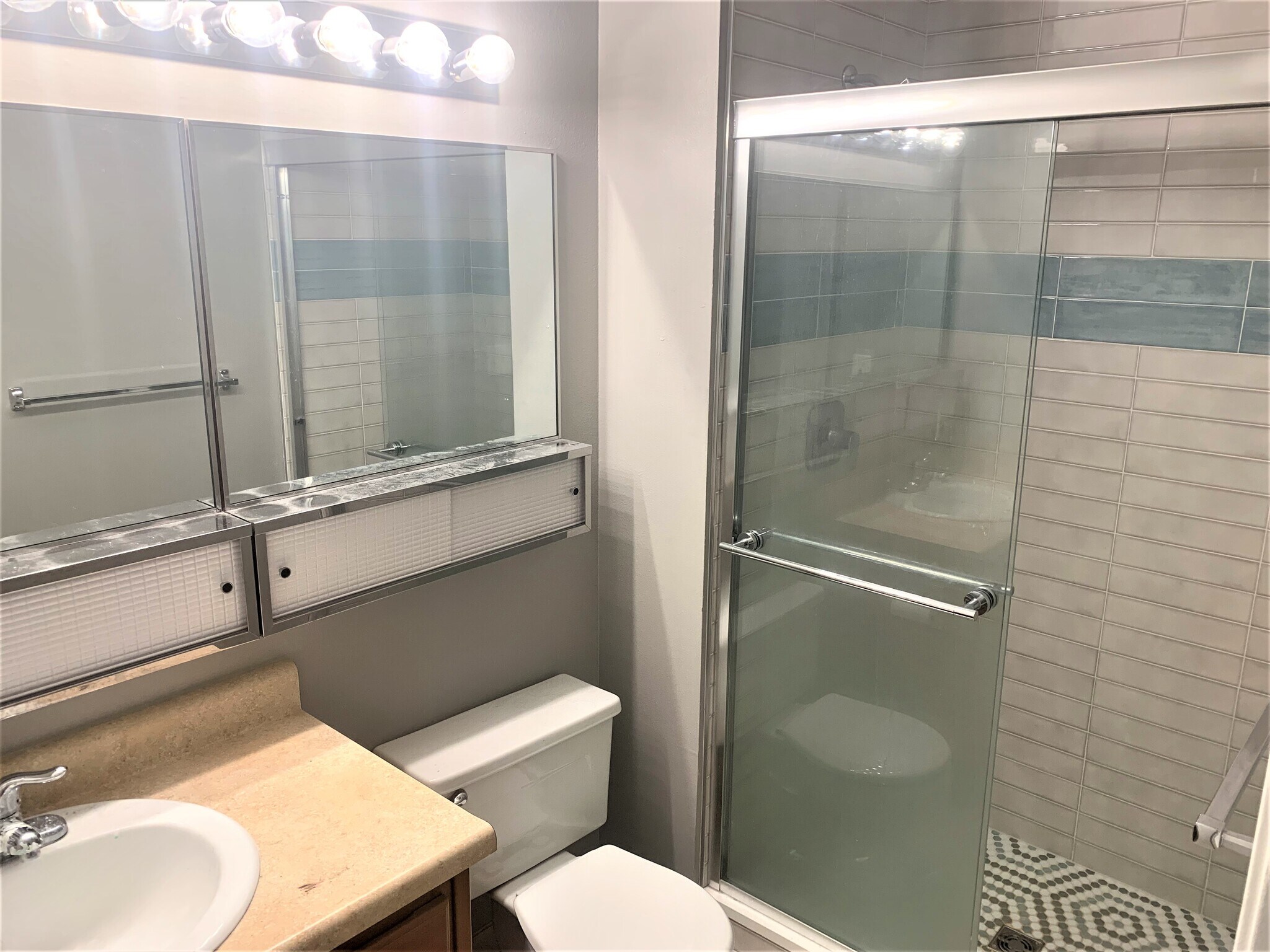 Building Photo - 13041 W Ohio Ave