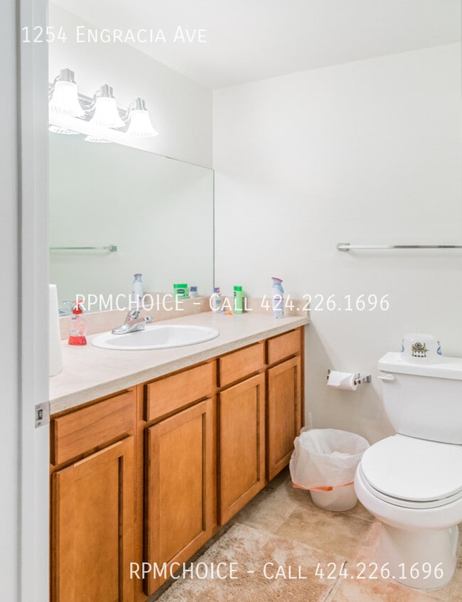 Building Photo - 1254 Engracia Ave