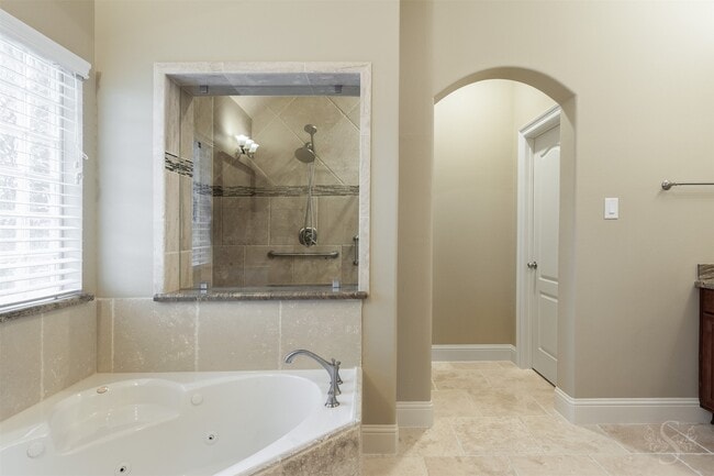 Building Photo - 32611 Waltham Crossing
