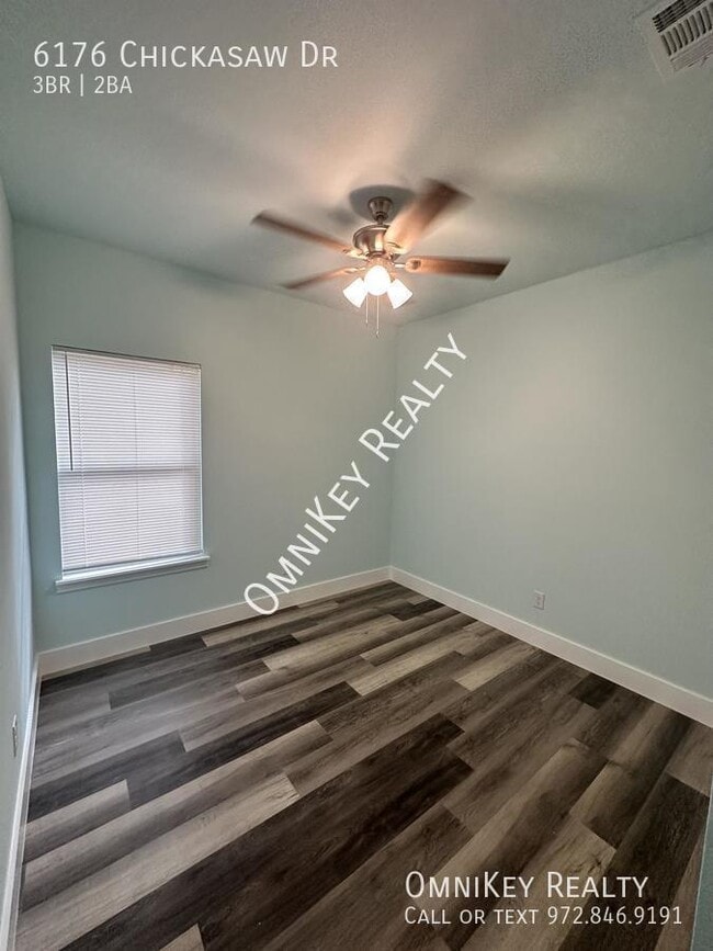 Building Photo - 6176 Chickasaw Dr