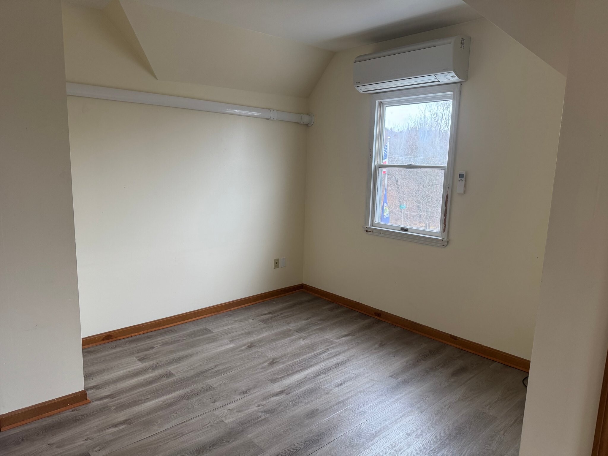 Building Photo - 340 Granite Hill Rd