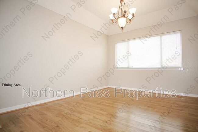 Building Photo - 13717 Paseo De Fe Cir