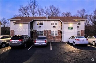 Building Photo - 790 Country Aire Ct