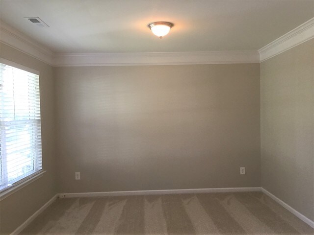 Building Photo - 5223 Sunriver Rd