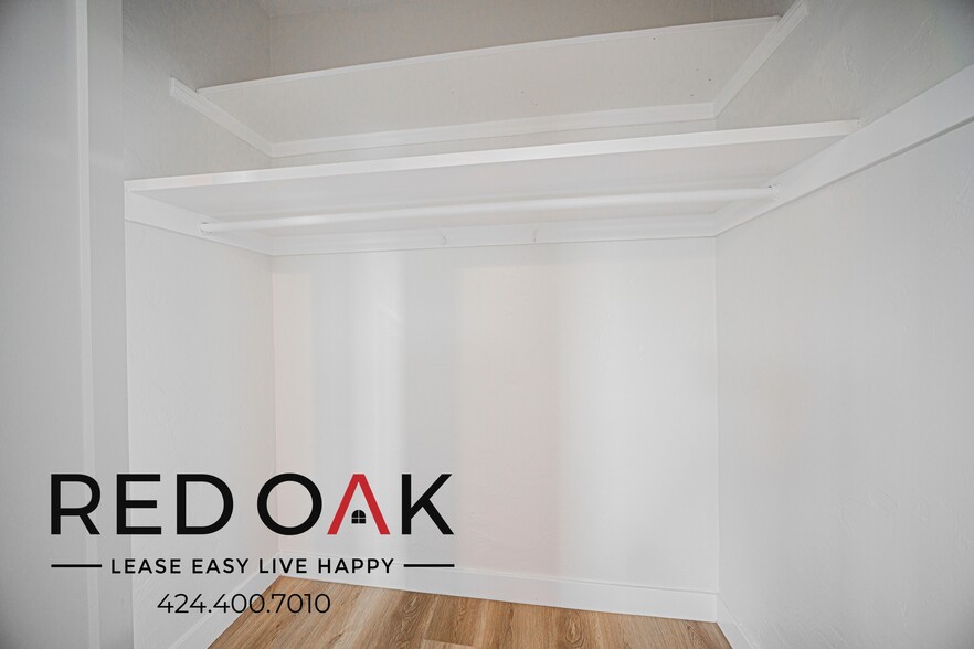 Building Photo - 211 S El Molino Ave