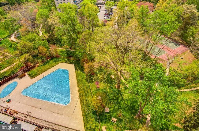 Building Photo - 10500 Rockville Pike