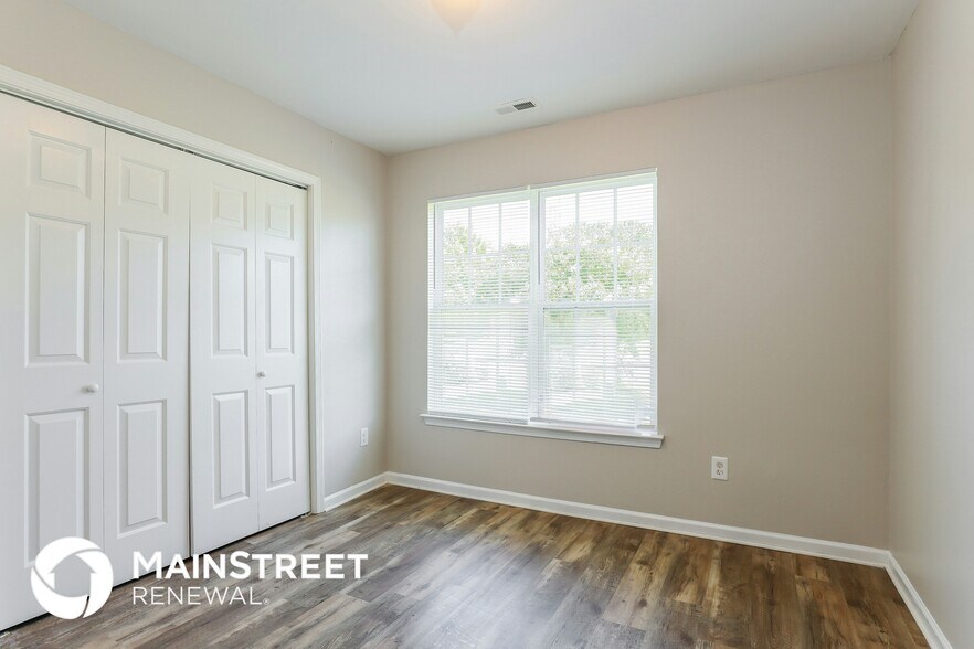 Building Photo - 2608 Wind Song Ct