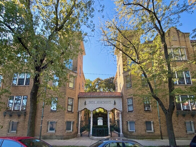 Building Photo - 6230 N Broadway St