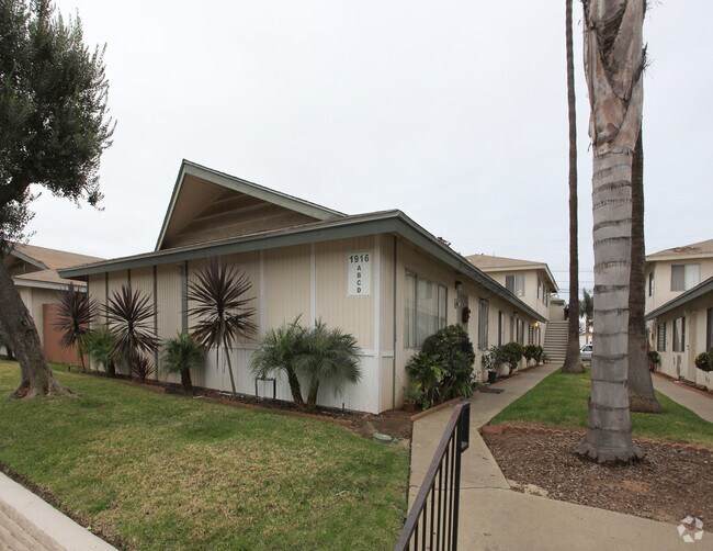 Building Photo - Van Linn Apartments