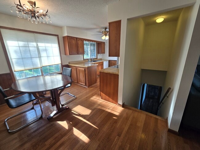 Building Photo - 25435 W Comfort Dr