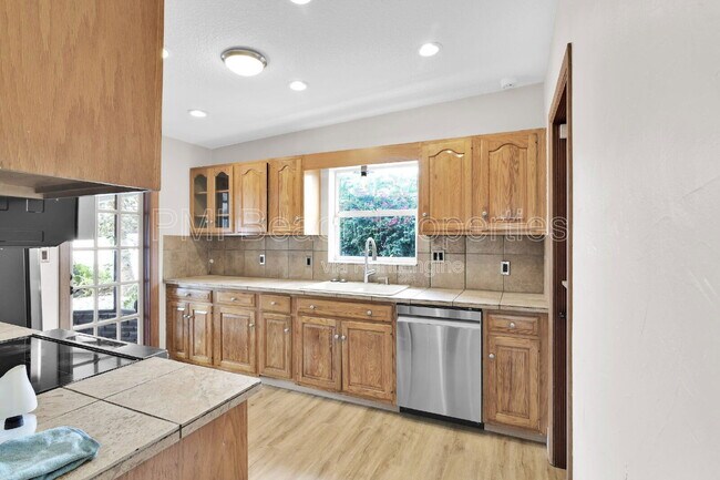 Building Photo - 2431 Key Largo Ln