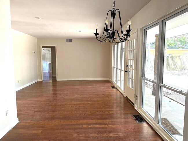 Building Photo - 5260 Brantford Ave