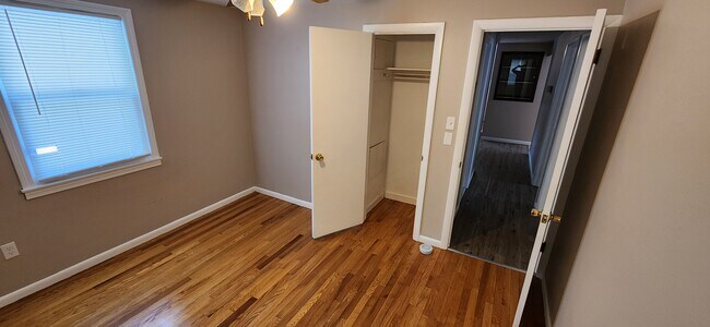 Building Photo - 6 Greenacre Rd