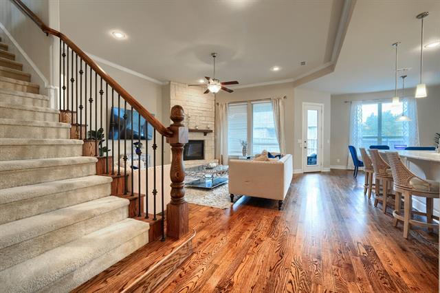 Building Photo - 949 Byron St