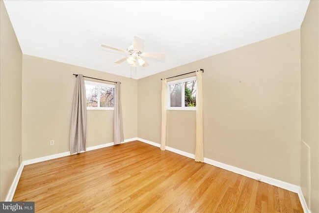 Building Photo - 3906 Montrose Dr