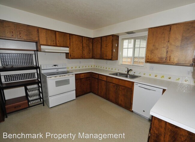 Building Photo - 4 br, 1 bath House - 224 S. 2nd Ave