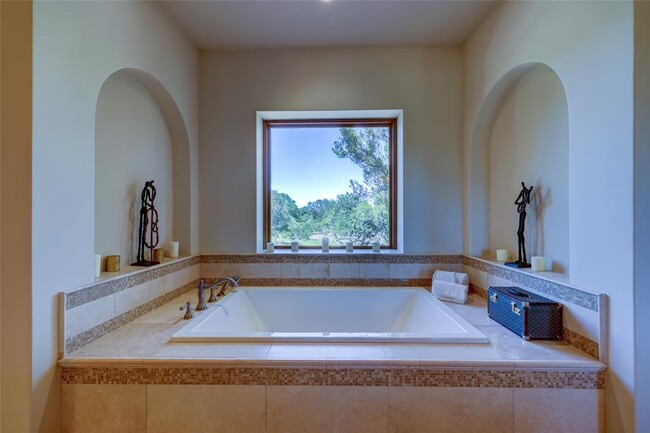 Building Photo - 418 Cattle Trail Dr