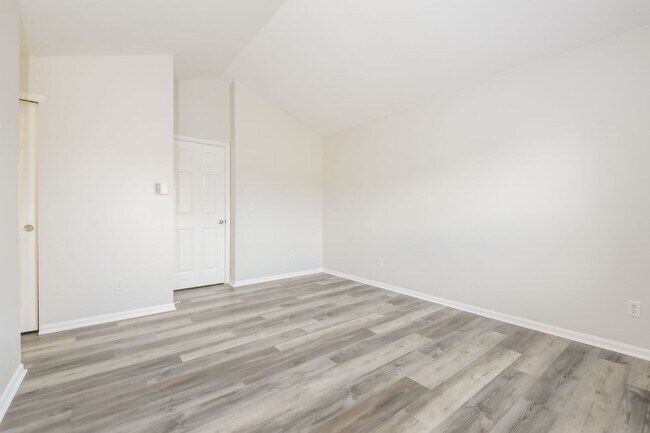 Building Photo - Newly update 4 bed/2.5 Bath in Parker