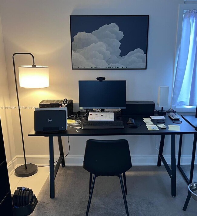 Building Photo - 641 SW 28th Rd