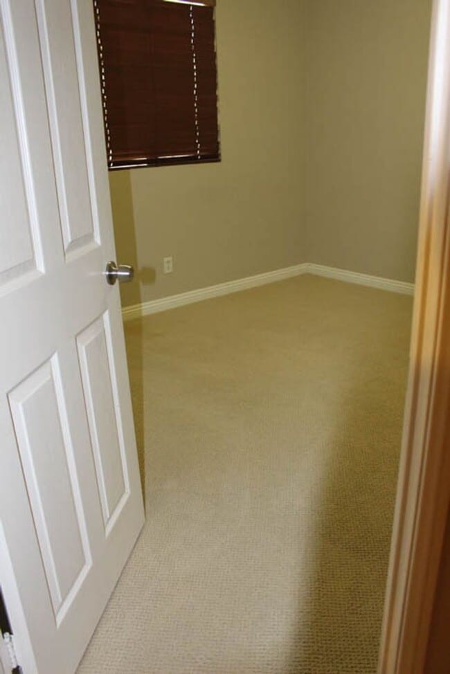 Building Photo - Beautiful 3 Bedrooms 2 Baths Home located in Rancho Cucamonga.