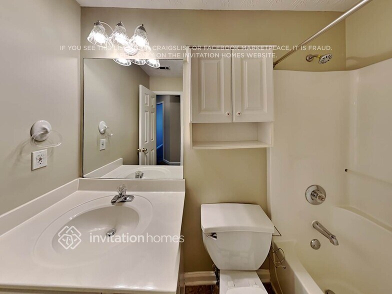 Building Photo - 2363 Oak Falls Ln