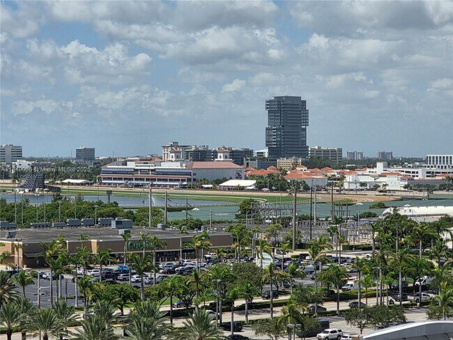 Building Photo - 1745 E Hallandale Beach Blvd