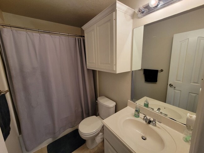 Building Photo - College Station -3 bedroom / 2 bath / 2 car garage / fenced in back yard. IN EDELWEISS GARTENS