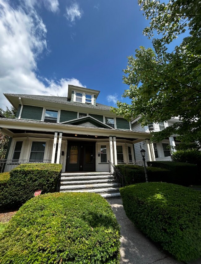 Building Photo - 805-807-807 N Irving Ave