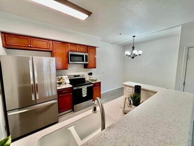 Primary Photo - Remodeled 2 Bedroom, 2 bathroom Condo in W...